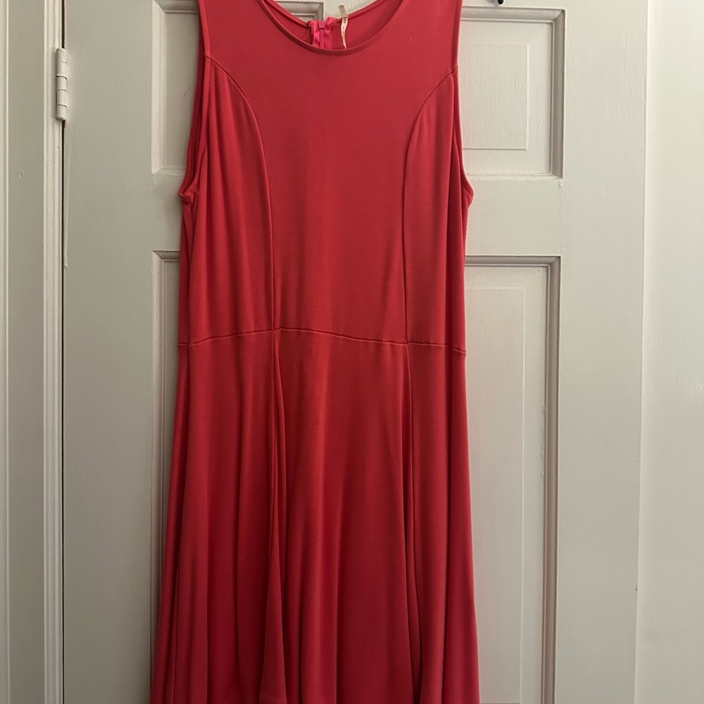Elegant Sleeveless Coral Midi Dress